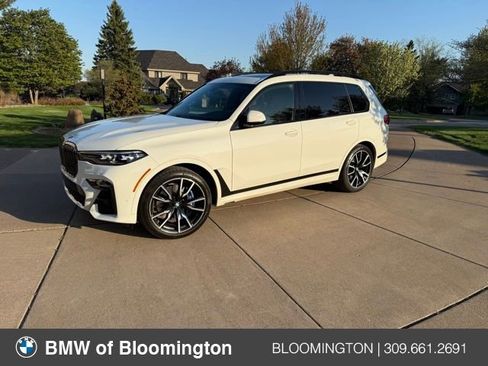 Used 2021 BMW X7 xDrive40i w/ M Sport Package AWD/4WD image 1