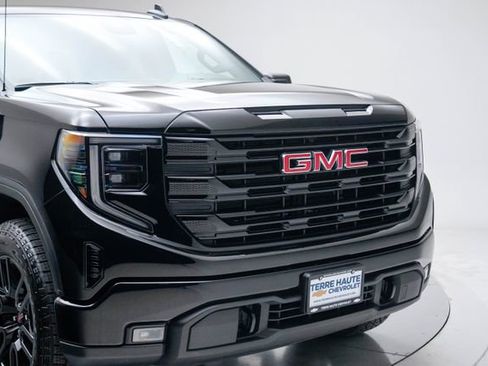 Used 2026 GMC Sierra 1500 Elevation w/ Elevation Select Package AWD/4WD image 10