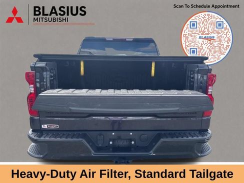 Used 2024 Chevrolet Silverado 1500 Custom Trail Boss w/ LPO, Dark Essentials Package AWD/4WD image 6