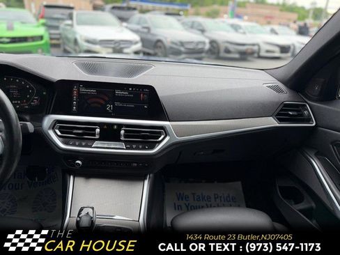 Used 2019 BMW 330i xDrive Sedan w/ M Sport Package AWD/4WD image 26