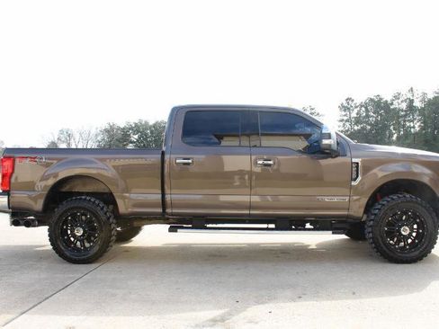 Used 2017 Ford F250 Lariat w/ Lariat Ultimate Package image 19