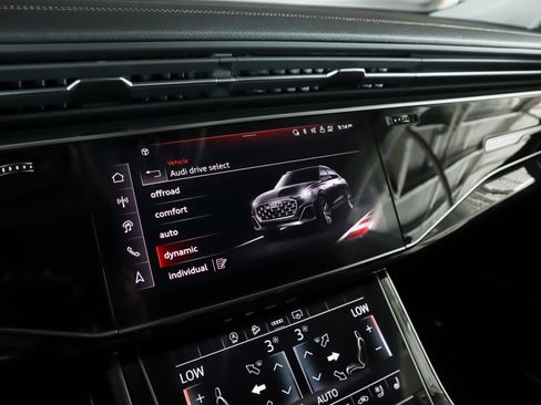 Certified 2025 Audi Q8 Premium Plus w/ Premium Plus Package AWD/4WD image 23