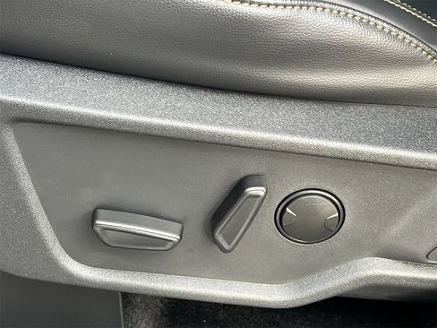 New 2025 Ford Bronco Badlands image 19