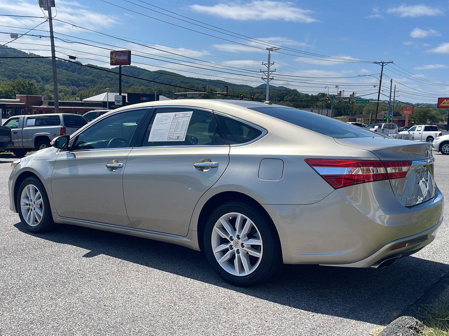 Used 2015 Toyota Avalon XLE Premium FWD image 5