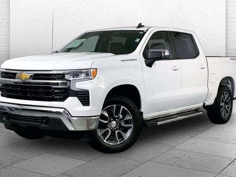 Used 2023 Chevrolet Silverado 1500 LT AWD/4WD image 12