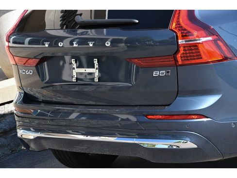 Used 2023 Volvo XC60 B5 Ultimate w/ Climate Package AWD/4WD image 31