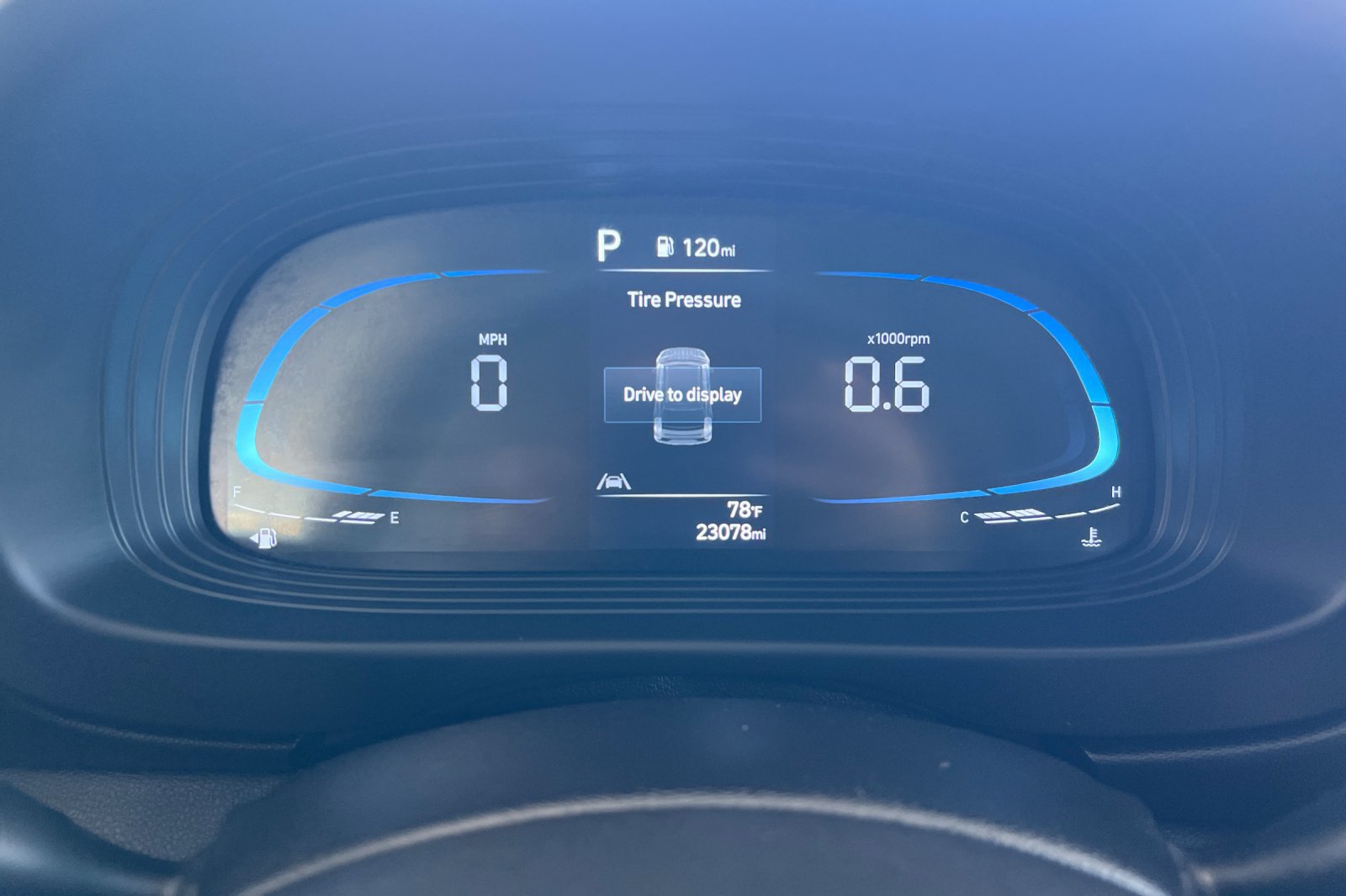 Used 2025 Hyundai Venue SE FWD image 20