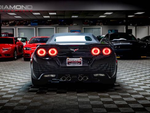 Used 2013 Chevrolet Corvette 427 w/ Z06 Carbon Fiber Package image 25