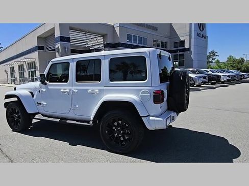 Used 2023 Jeep Wrangler Unlimited Sahara AWD/4WD image 21