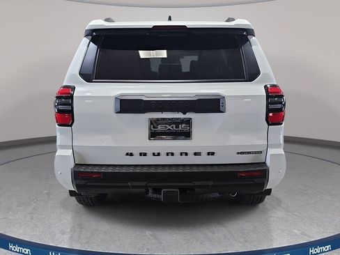 Used 2025 Toyota 4Runner TRD Off-Road Premium AWD/4WD image 7