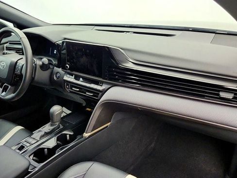 Used 2025 Toyota Camry SE FWD image 22
