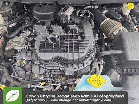 Used 2019 Dodge Journey SE image 34