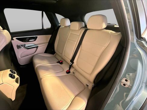 Used 2026 Mercedes-Benz GLC 300 4MATIC image 21