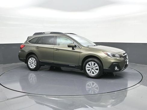 Used 2018 Subaru Outback 2.5i Premium AWD/4WD image 17