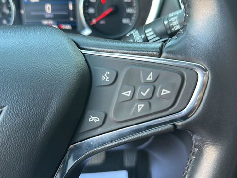 Used 2021 Chevrolet Equinox LT w/ Driver Convenience Package FWD image 13