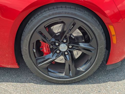 Used 2022 Chevrolet Camaro SS RWD image 10