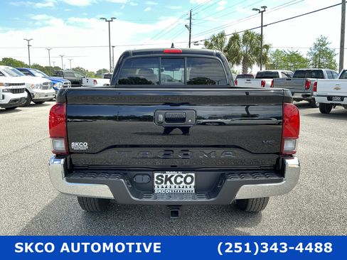 Used 2022 Toyota Tacoma SR5 image 9