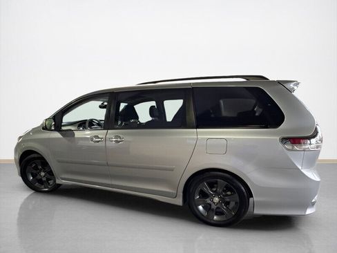 Used 2013 Toyota Sienna SE image 7