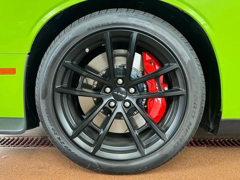 Used 2023 Dodge Challenger SRT Hellcat RWD image 8