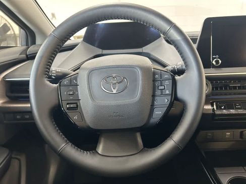 Used 2023 Toyota Prius XLE FWD image 15