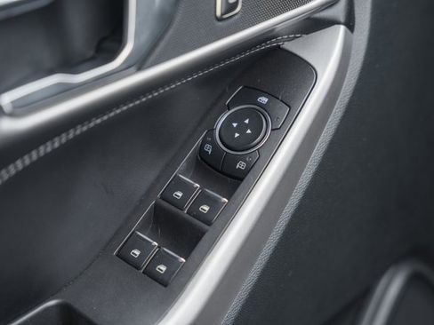 Used 2024 Ford Explorer XLT w/ Equipment Group 202A image 39