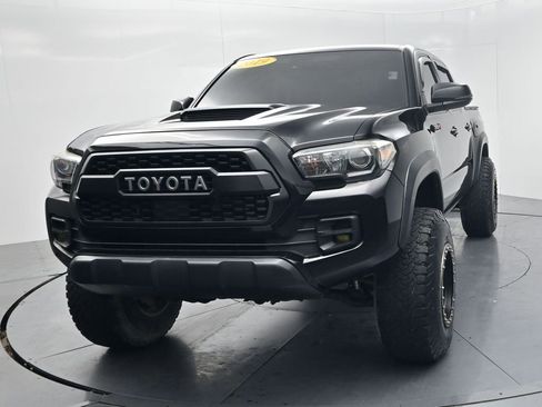 Used 2019 Toyota Tacoma TRD Pro AWD/4WD image 3