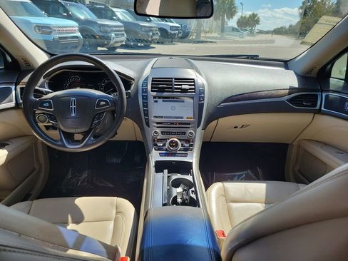 Used 2017 Lincoln MKZ Reserve image 11