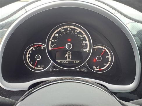 Used 2013 Volkswagen Beetle 2.0T image 10