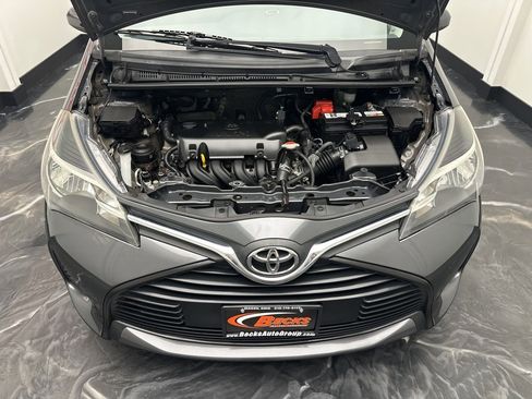 Used 2017 Toyota Yaris L image 26