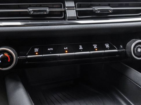 Used 2024 Chevrolet Equinox EV RS FWD image 31