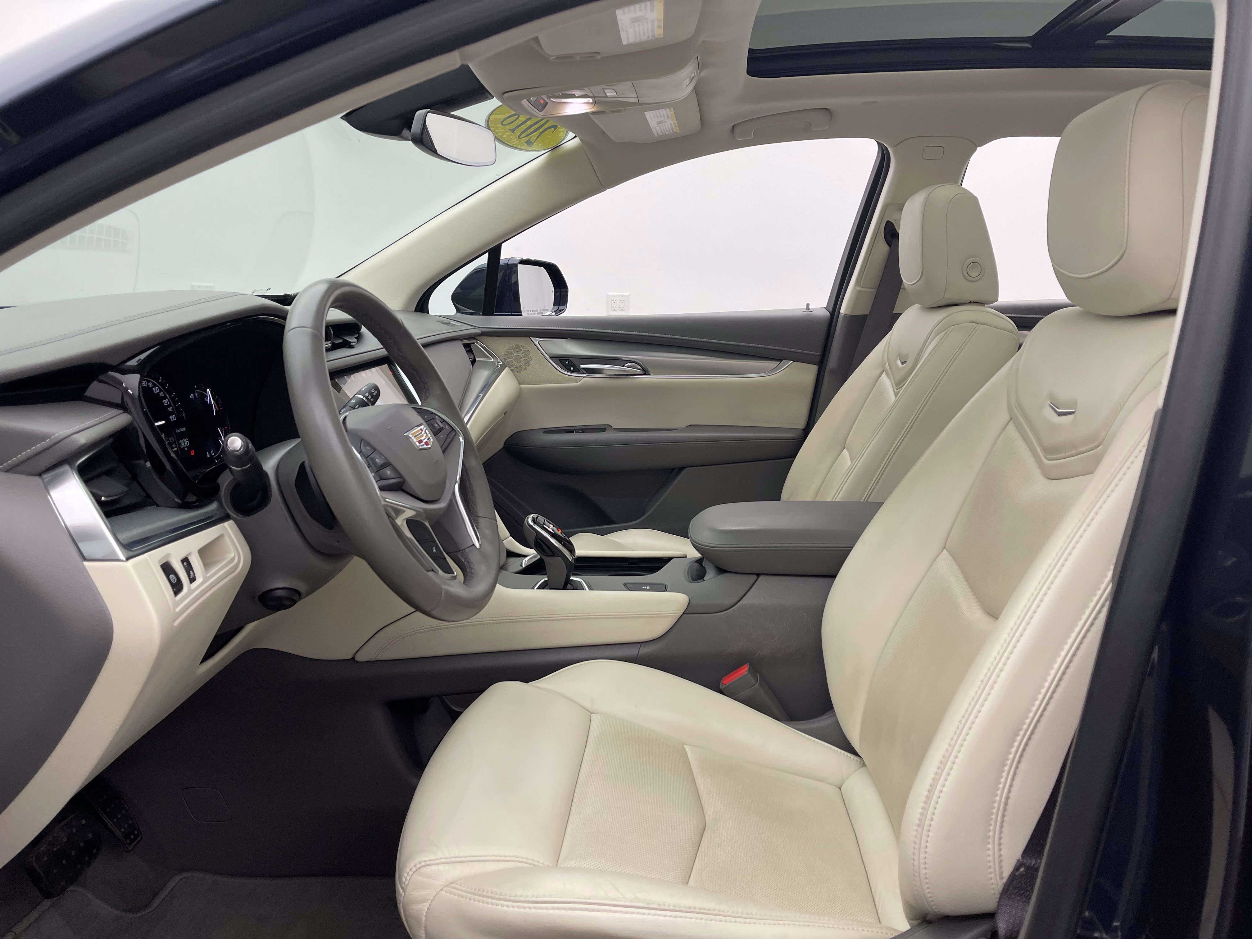 Used 2018 Cadillac XT5 Luxury FWD image 18