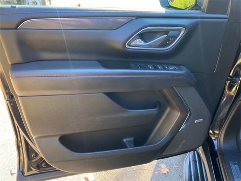 Used 2023 Chevrolet Suburban RST w/ Sport Performance Package image 13