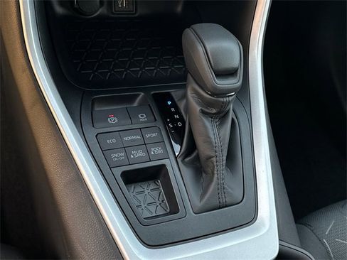 New 2025 Toyota RAV4 XLE image 26