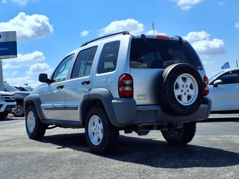 Used 2005 Jeep Liberty Sport AWD/4WD image 7