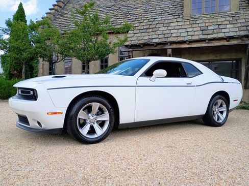 Used 2017 Dodge Challenger SXT RWD image 64