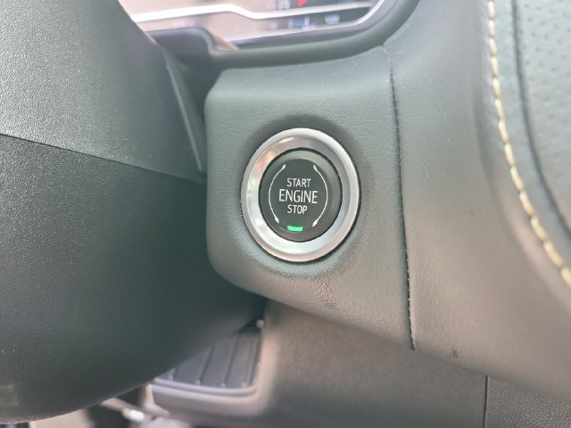 Used 2023 GMC Yukon SLT AWD/4WD image 29