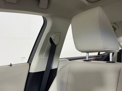 Used 2025 Lexus ES 300h w/ Premium Package image 21