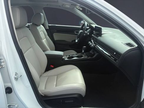 Used 2024 Honda Civic Touring image 15