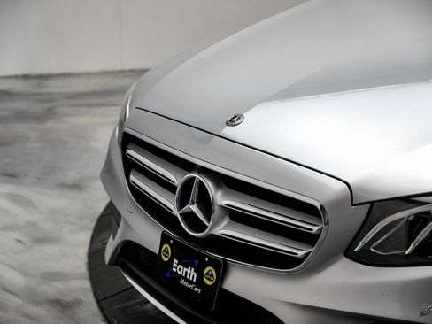 Used 2020 Mercedes-Benz E 350 4MATIC Sedan w/ Parking Assistance Package image 27