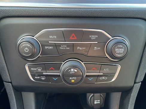 Used 2020 Dodge Charger R/T w/ Blacktop Package image 16
