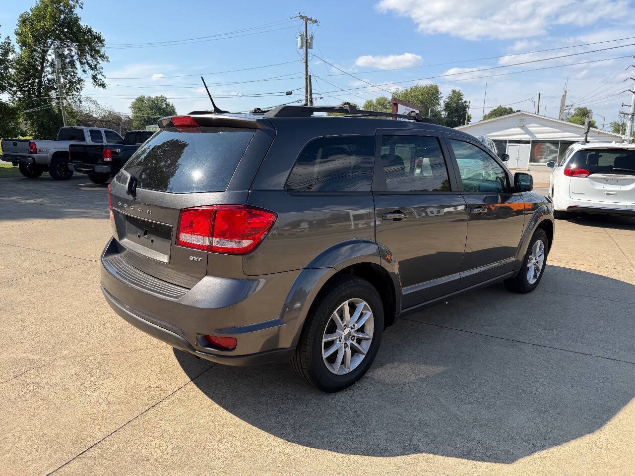 Used 2017 Dodge Journey SXT FWD image 4