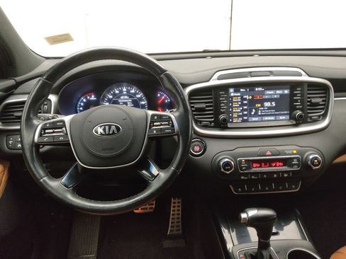 Used 2019 Kia Sorento SX image 22