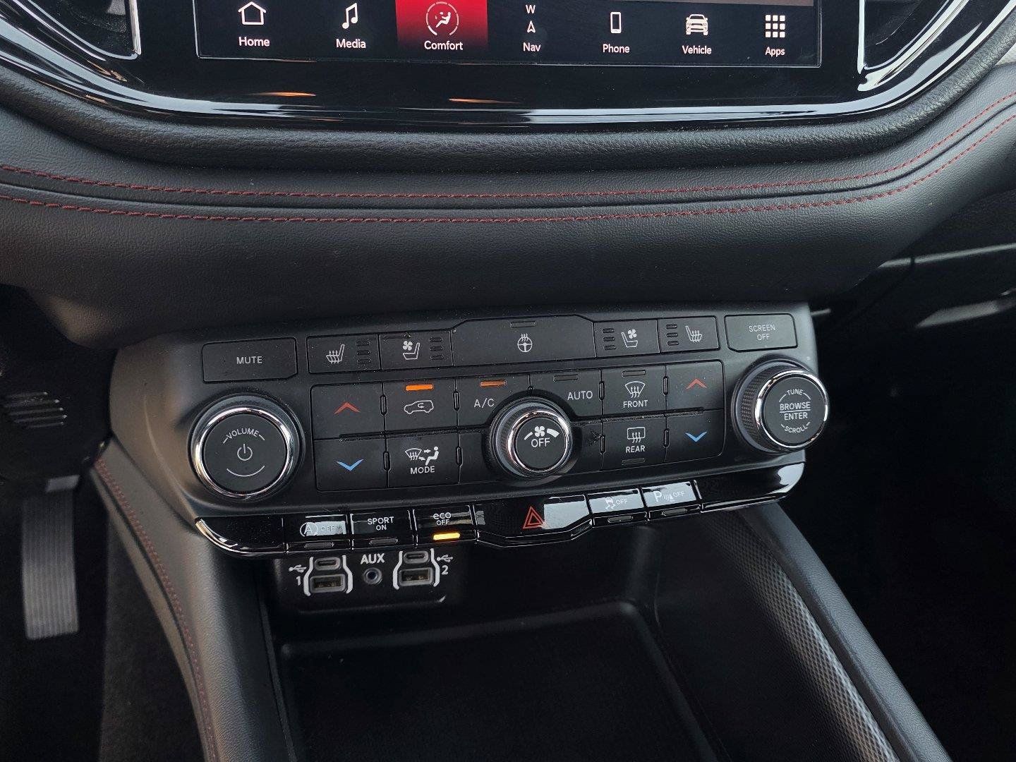 Used 2024 Dodge Durango GT AWD/4WD image 19