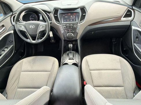 Used 2019 Hyundai Santa Fe XL SE image 14