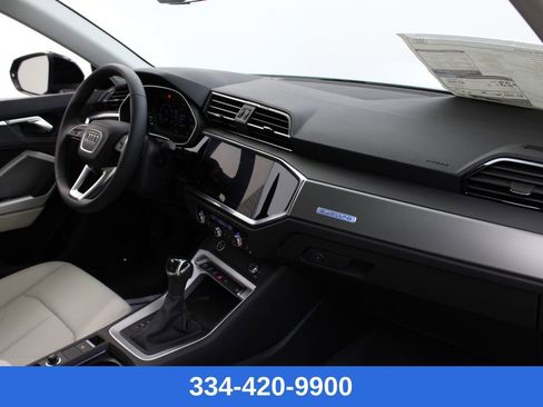 New 2025 Audi Q3 2.0T Premium Plus image 22