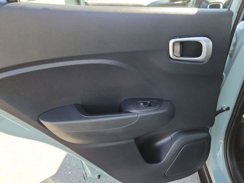 New 2026 Hyundai Venue SE image 18