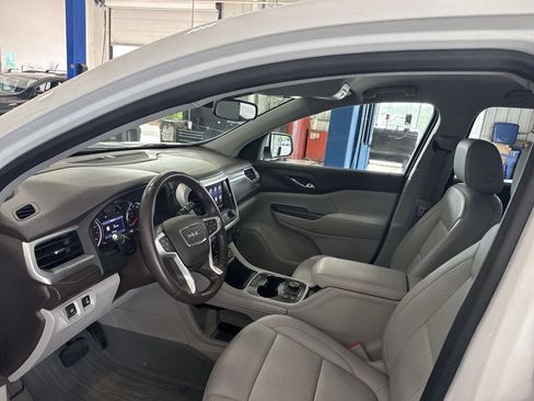 Certified 2022 GMC Acadia SLT FWD image 16