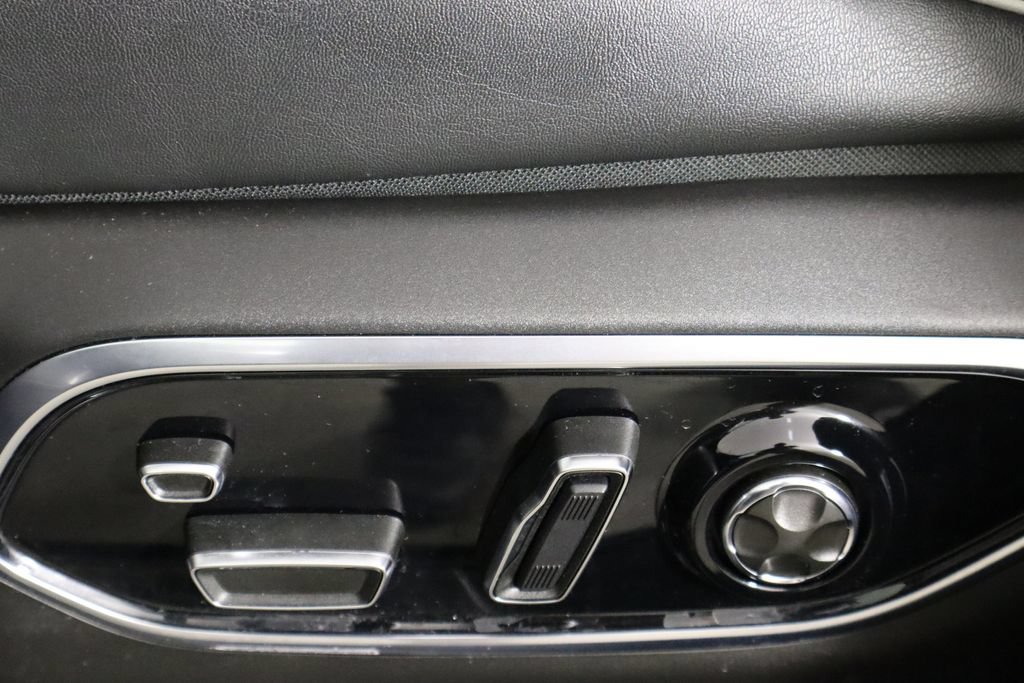 Used 2025 Jeep Grand Cherokee Summit AWD/4WD image 25
