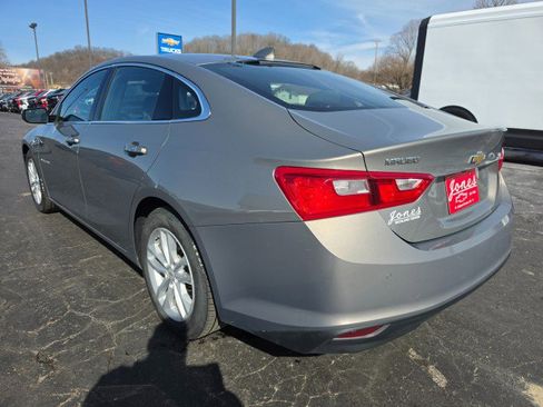 Used 2017 Chevrolet Malibu LT w/ Driver Confidence Package image 3