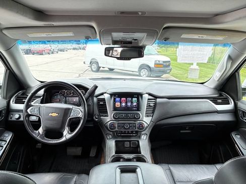 Used 2019 Chevrolet Tahoe LT w/ LT Signature Package AWD/4WD image 13